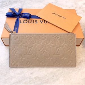 ❌SOLD❌Louis Vuitton 2021 Felicie Zippy Coin Insert